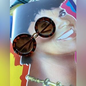 Tortoise/ Gold Round Sunglasses